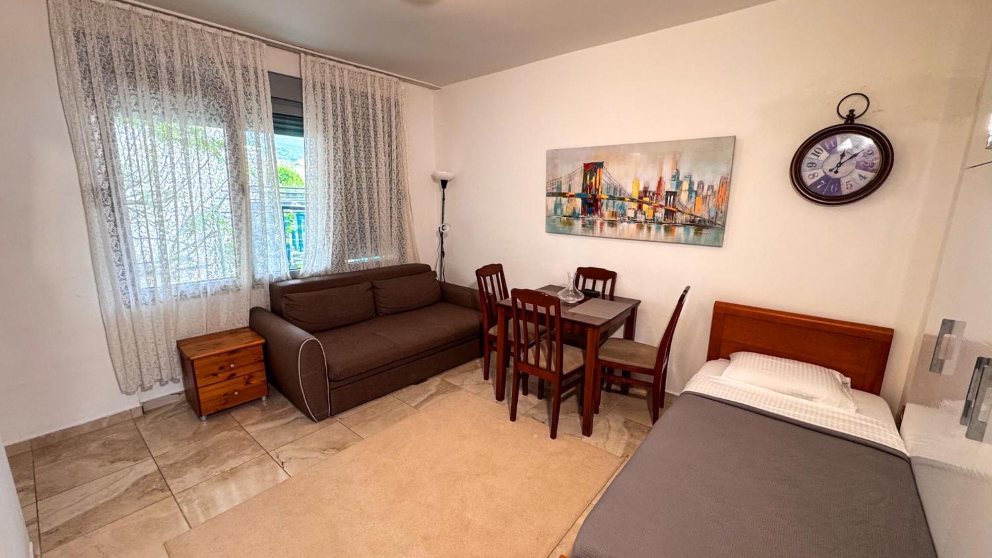 Qumi Apartments Tivat Exterior foto