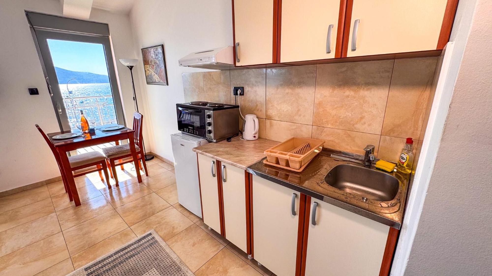 Qumi Apartments Tivat Exterior foto